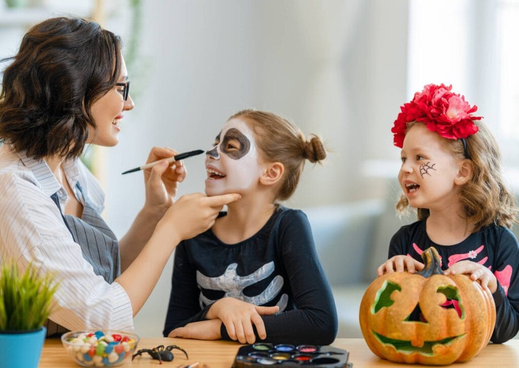 Halloween-Children-Makeup-1024x726 50 inspirações de Halloween