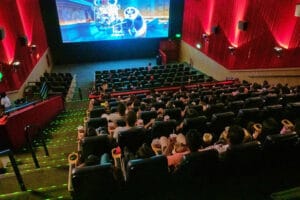 Sessa-CC-83o-20Azul-20-20Abril-20Boulevard-20Shopping-202-20-1--300x200 Sessão Azul traz exibição da animação Robô Selvagem