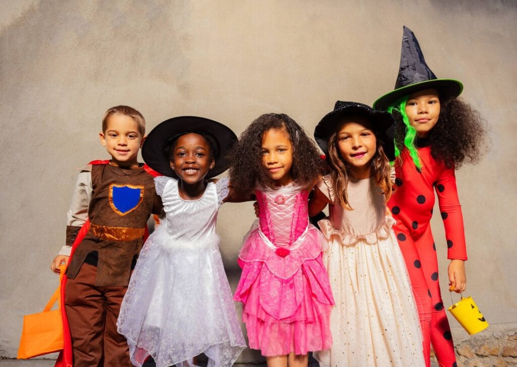 kids-in-halloween-costumes-1024x726 50 inspirações de Halloween