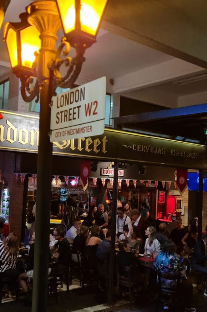 London-Street-Pub-Asa-Norte-679x1024 London Street Pub terá dose dupla de cerveja na final da Libertadores