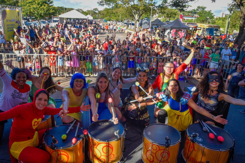 maria-vai-casoutras-1024x683 Em clima de folia, Pé de Cerrado e Maria Vai Casoutras agitam Ressaquinha de Carnaval no TGS