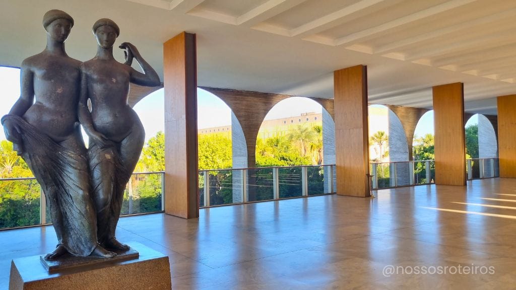 Duas-mulheres-Itamaraty Férias no Itamaraty 2026: programação gratuita para crianças em Brasília