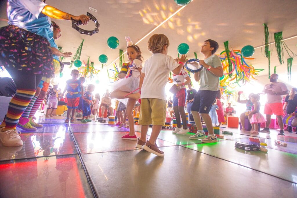 Musica-para-Brincar-com-Matraka-Aberta-Boulevard-Shopping-4-1024x683 Música para brincar e aprender com Matraka Aberta no Boulevard Kids
