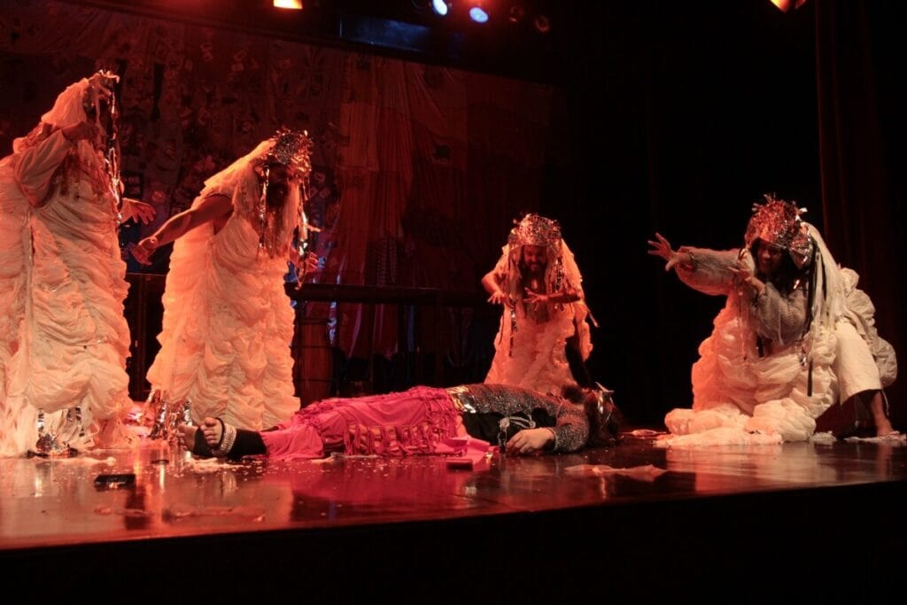 Espetaculo-Encantaria-3-1024x683 Encantaria chega ao Teatro de Sobradinho com sessões gratuitas