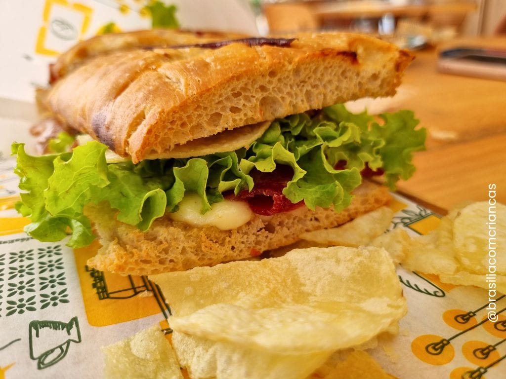 PASTRAMI Ernesto Café na Caixa Cultural Brasília: almoço e programação cultural para famílias