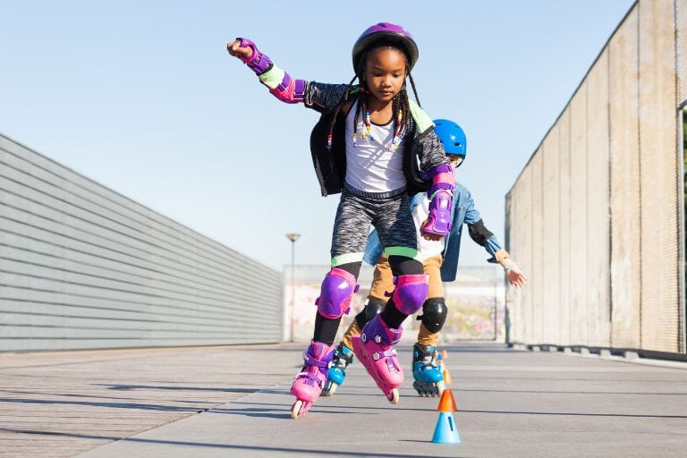 Patinacao Agenda gratuita para o Mês das Crianças leva esportes e brincadeiras a sete cidades do Brasil