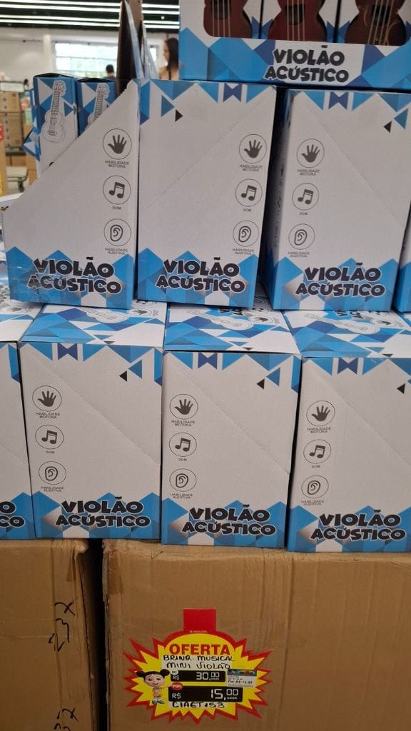 Violao-Acustivco-brinquedo Mega Saldão Ciatoy 2025: veja o que encontramos por lá
