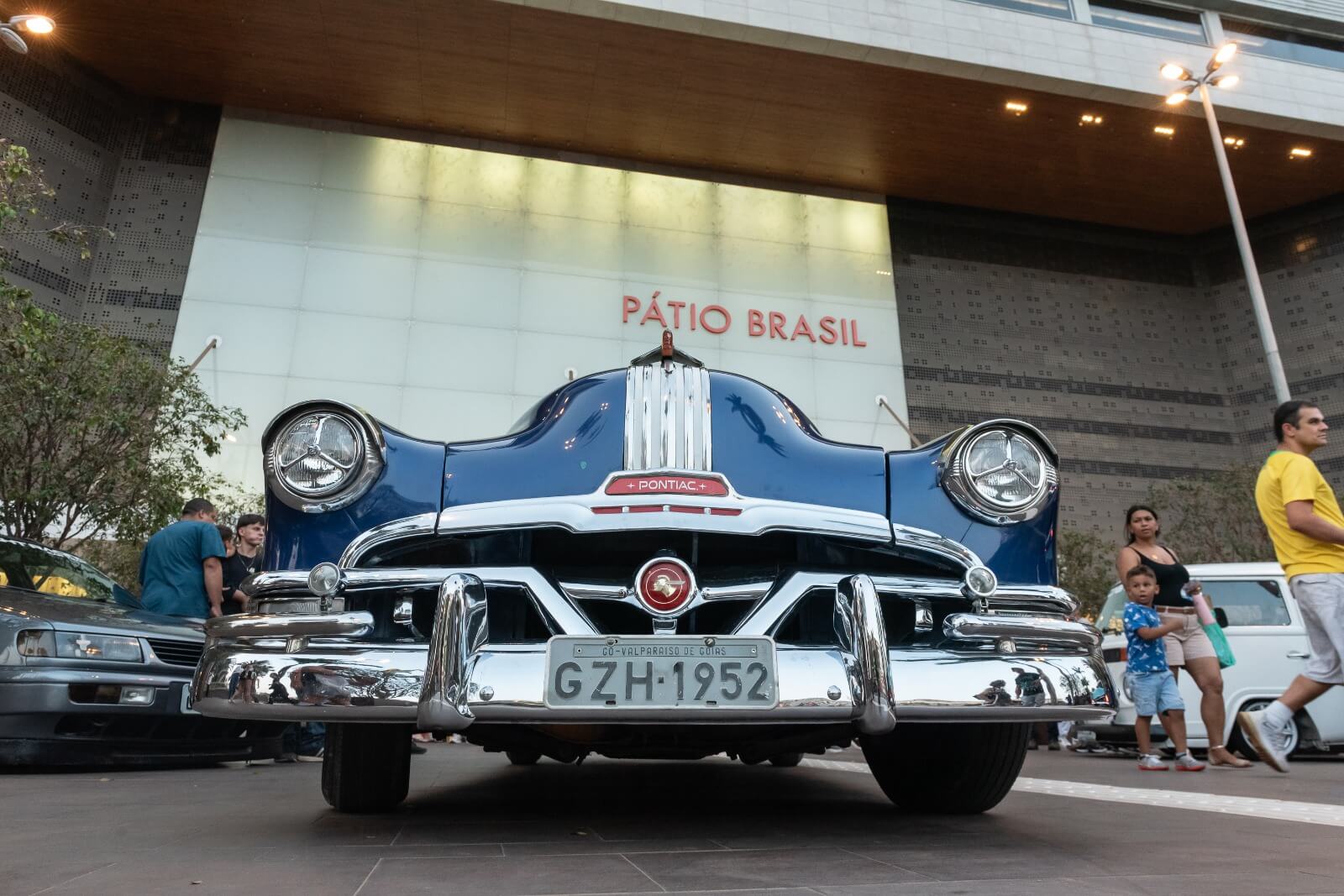 carro Pontiac Azul