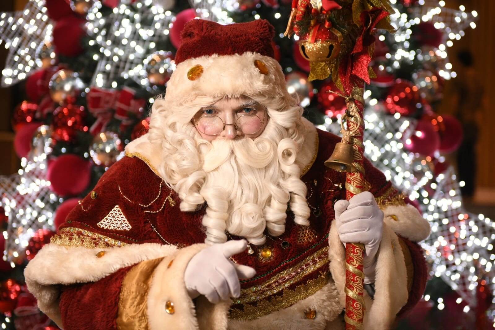 SABADINHO-DIVERTIDO-ESPECIAL-DE-NATAL-NO-VENANCIO-SHOPPING-FOTO-TELMO-XIMENES-1 Chegada do Papai Noel inaugura o Natal de Prata no Taguatinga Shopping