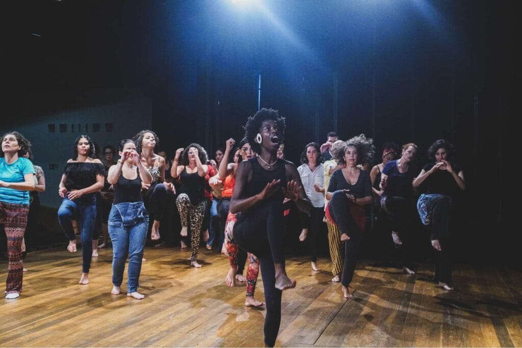 OFICINA-DE-DANCA-AFRO-1024x683 Ludmilla, Alexandre Pires, Timbalada, Mumuzinho, Benzadeus, Carlinhos Brown, Psirico e Uel são os destaques musicais do Consciência Negra 2025