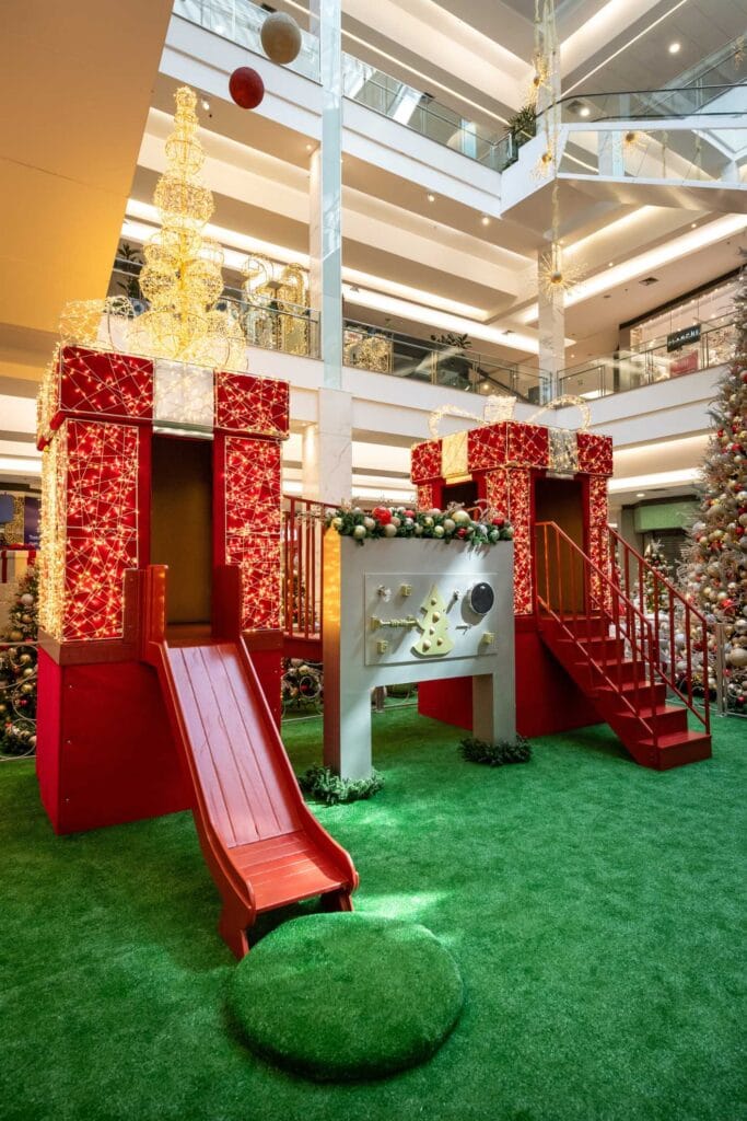 Playground-natalino-683x1024 Decoração Jubileu de Prata homenageia 25 anos do TGS com um Natal de brilho, emoção e memórias