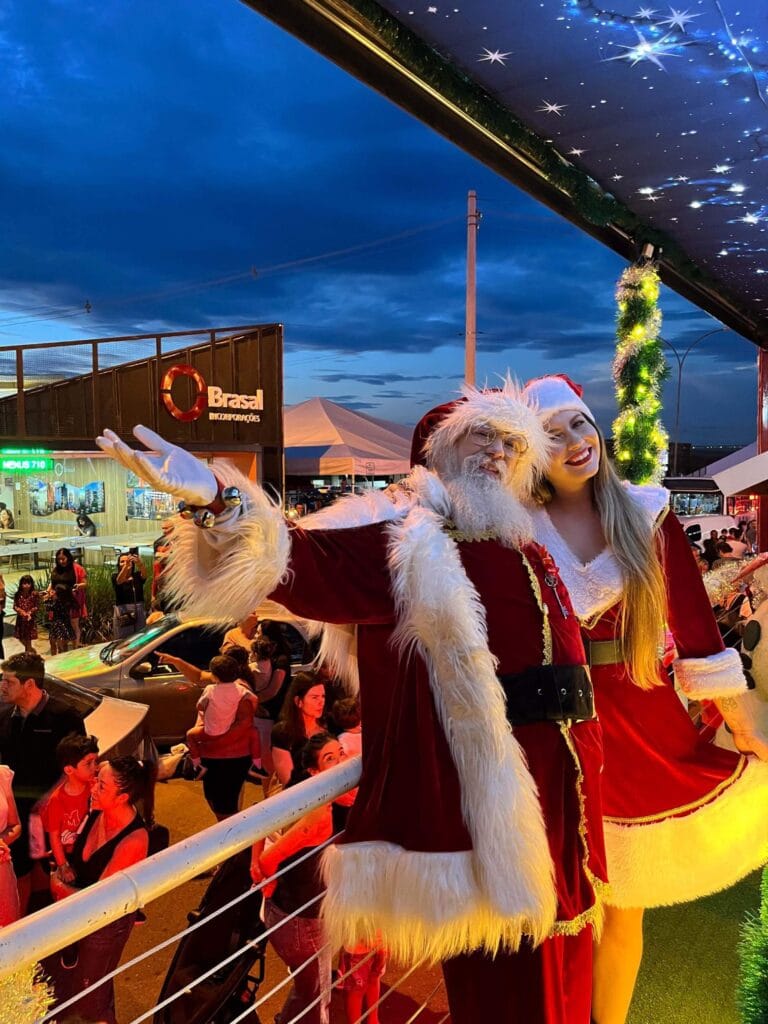 papai-noel-brasal-768x1024 Brasal Incorporações recebe concentração oficial da Caravana Coca-Cola no Noroeste