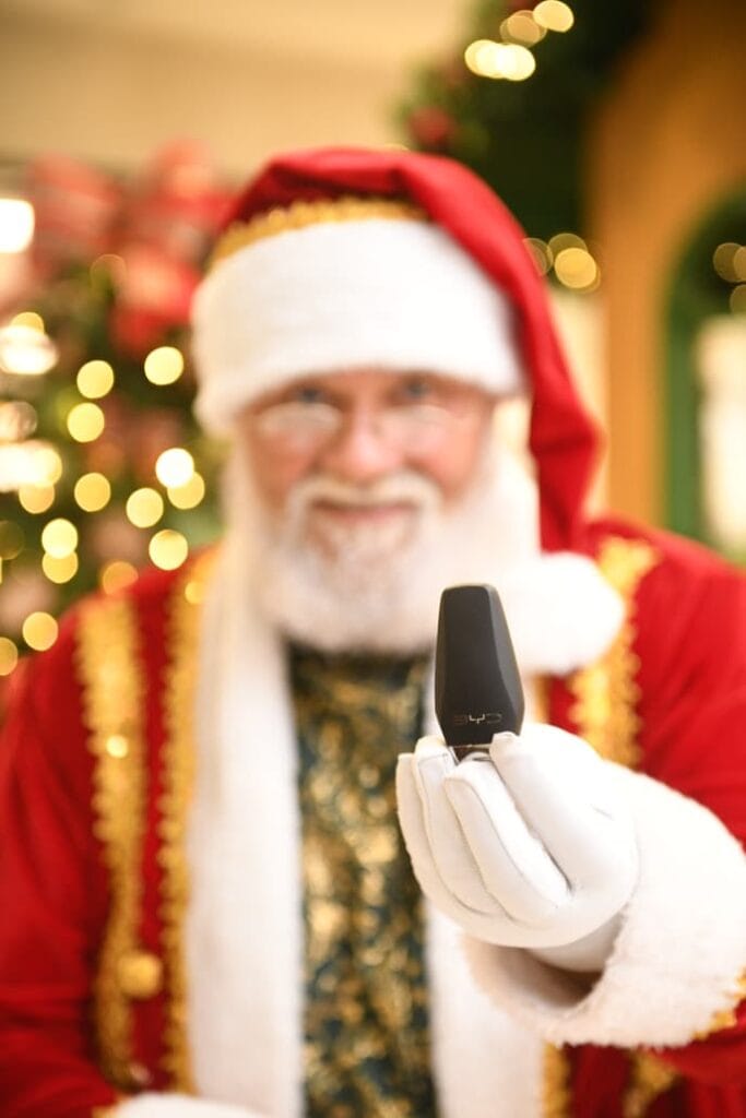 CAMPANHA-COMPRE-GANHE-E-CONCORRA-BOULEVARD-SHOPPING-BSB-CREDITO-TELMO-XIMENES3-683x1024 Espírito natalino segue em alta no Boulevard Shopping Brasília