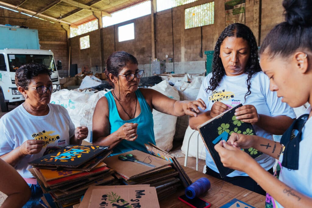 Mostra-Extraordinaria-Credito-Tatiana-Reis-5-1-1024x683 Mostra Extraordinária une arte e reciclagem em exposição na Câmara Legislativa do DF