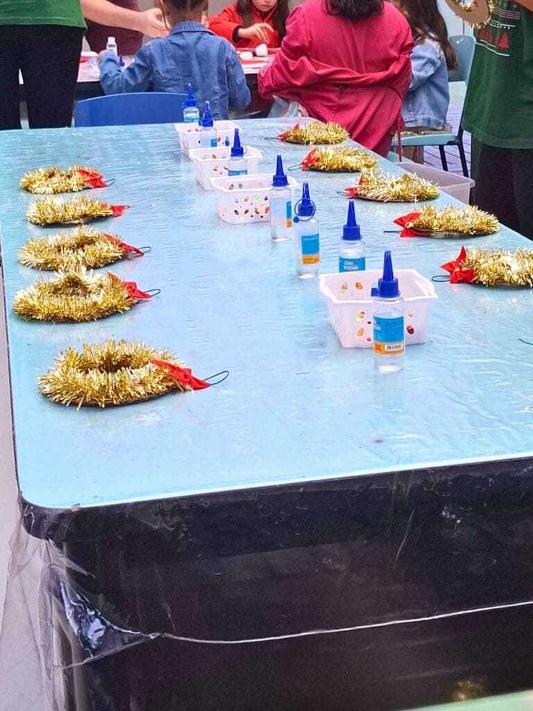 oficina-de-guirlanda-768x1024 Nosso Natal 2025 ilumina a capital federal