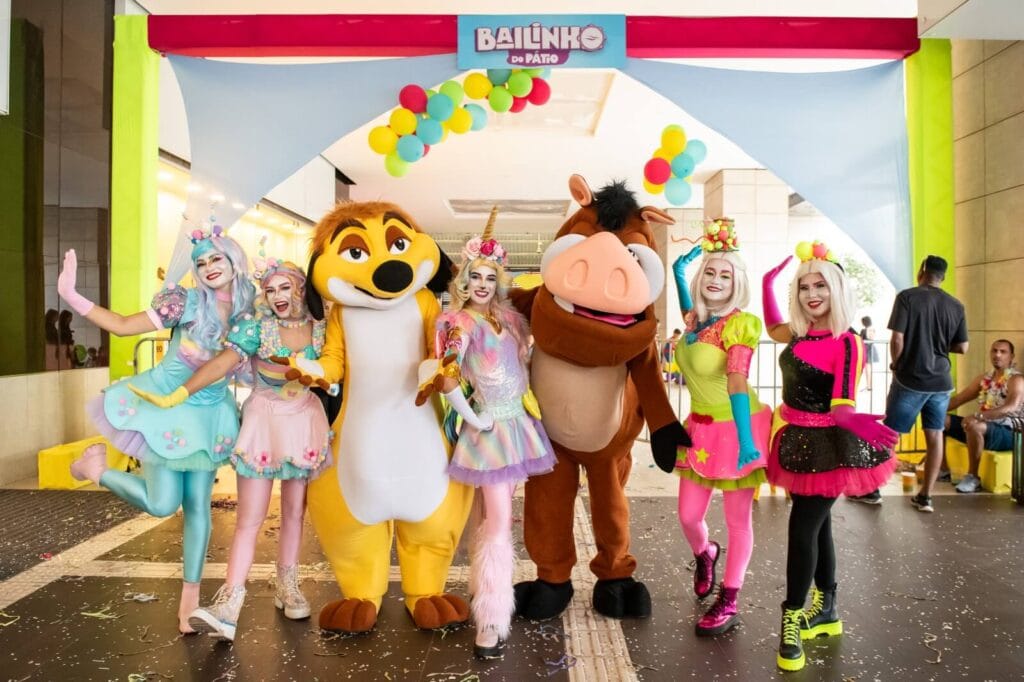 Bailinho-de-Carnaval-Patio-Brasil-_-Foto-Telmo-Ximenes-Personagens-1024x682 Carnaval infantil em Brasília: Bailinho do Pátio Brasil anuncia data e novidades
