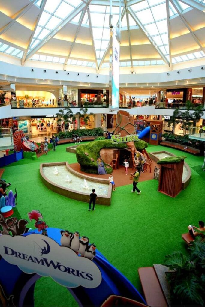 Parque-do-Shrek-683x1024 DreamWorks Experience: atração infantil gratuita no ParkShopping Brasília