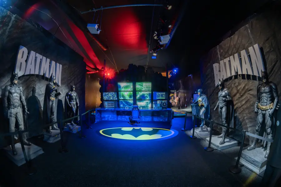 Casa-Warner-Batman PARKSHOPPING RECEBE CASA WARNER