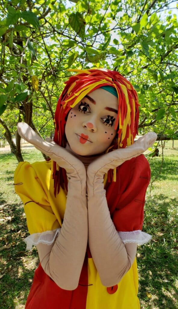 Emilia-Manhatan-Shopping-591x1024 Manhattan Shopping celebra a Páscoa com oficinas criativas, teatro e atrações para crianças