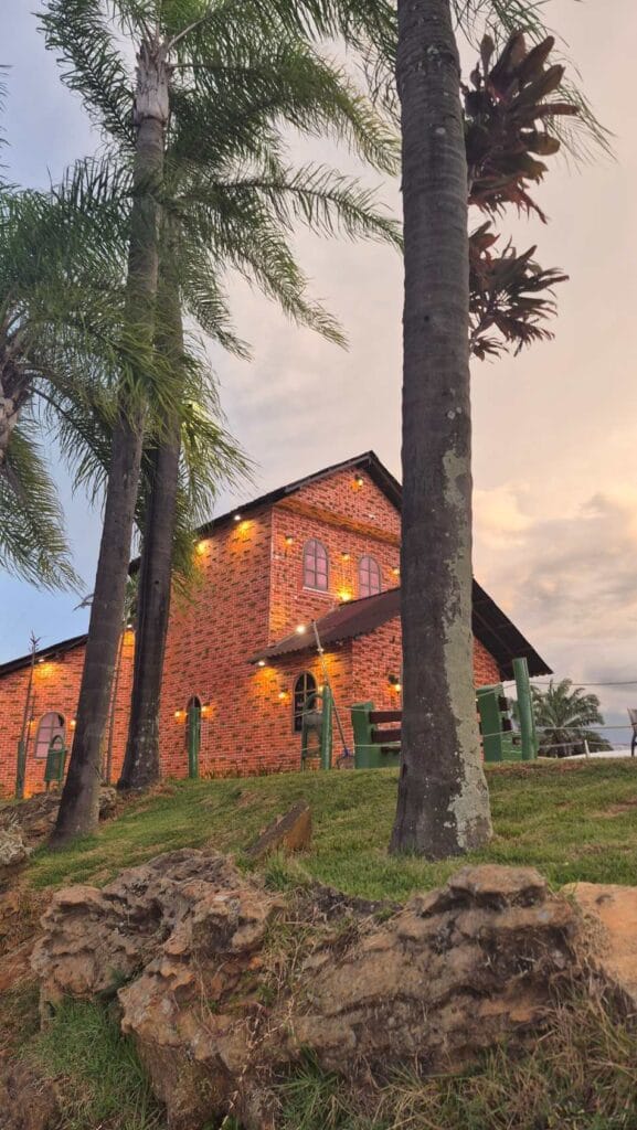 Toca-Encantada-577x1024 Páscoa no Pontão Lago Sul: Floresta Viva tem oficinas, teatro e experiência imersiva para crianças