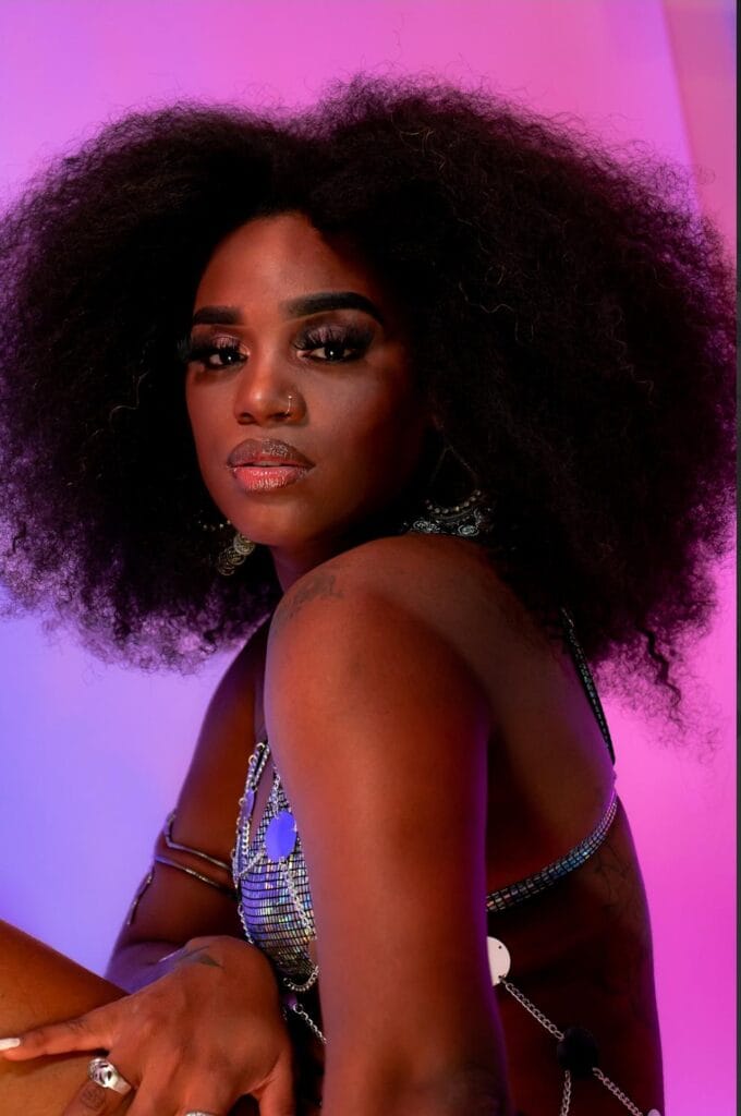 Cantora-Taliz-680x1024 3ª edição do Festival Cidade Vertical celebra os 23 anos de Águas Claras com programação gratuita