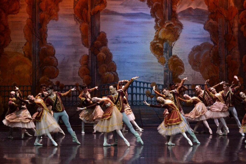 O-Lago-dos-Cisnes-10-1024x683 Moscow City Ballet apresenta O Lago dos Cisnes no Ulysses Centro de Convenções