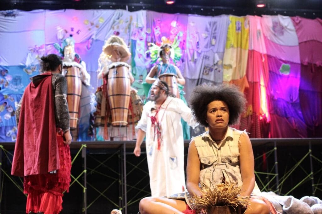 Teatro-Afro-Ogan-Luiz-Alves-1024x682 “Encantaria” estreia temporada em Sobradinho com sessões para estudantes e público geral 
