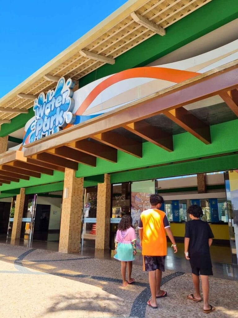 Water-Park-Wam-768x1024 Parques aquáticos de Caldas Novas oferecem entrada gratuita para mães em maio