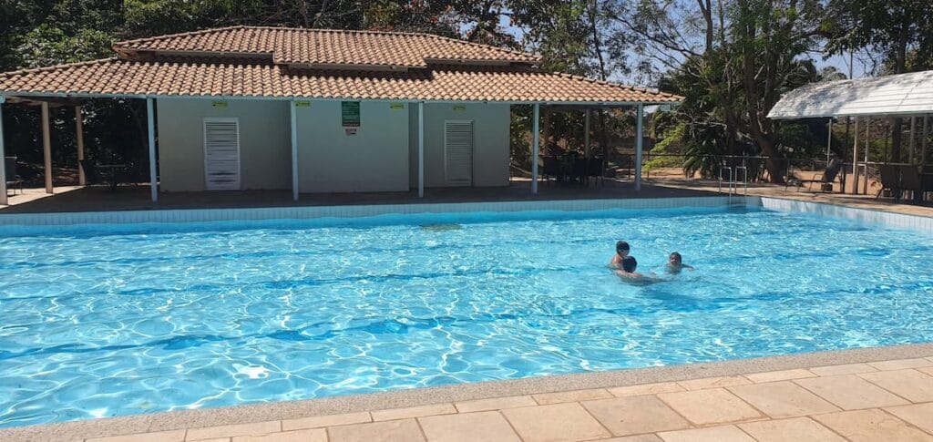 Piscina-thermas-diroma-2021-1024x485 Caldas Novas sem perrengue e com muita diversão: dicas para aproveitar o destino com crianças