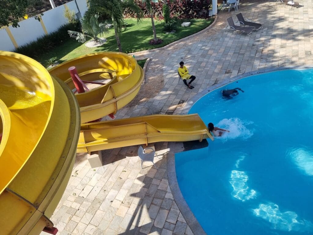 diRoma-Resort-piscina-1024x768 Caldas Novas sem perrengue e com muita diversão: dicas para aproveitar o destino com crianças