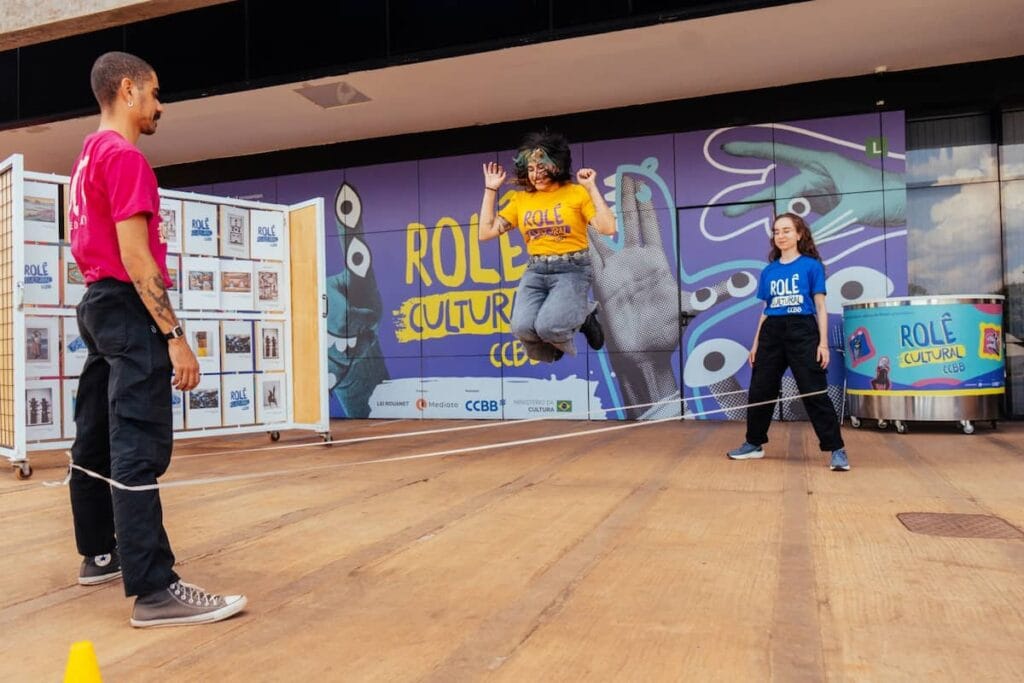 Dia-de-Role-Brincadeiras-de-Rua-@atatianareis-1024x683 Programação infantil no CCBB Brasília em outubro | Brasília com Crianças
